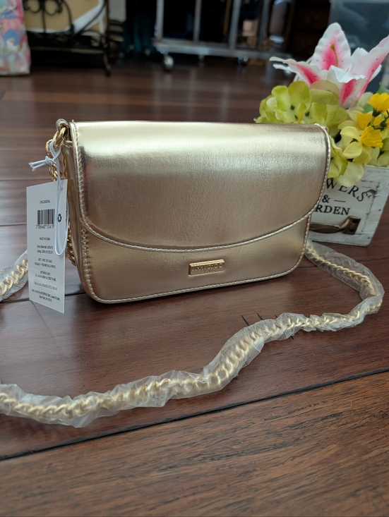 Jimmy Choo Handbags - Jimmy Choo Parfums Gold Clutch W/ Chain